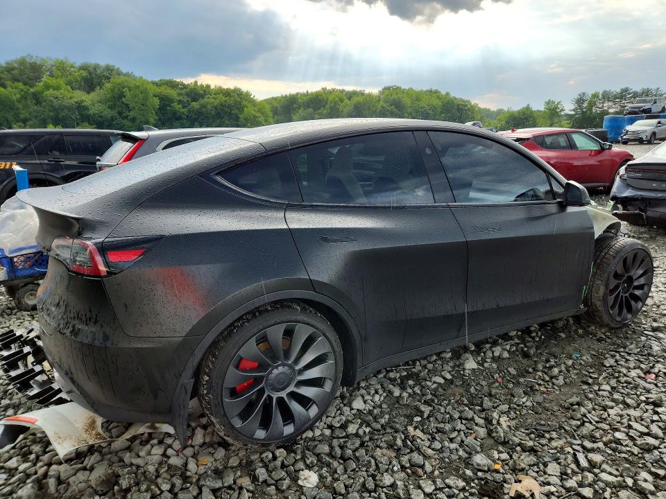 57691236 :رقم المزاد ، 7SAYGDEF8PF806850 vin ، 2023 Tesla Model Y مزاد بيع