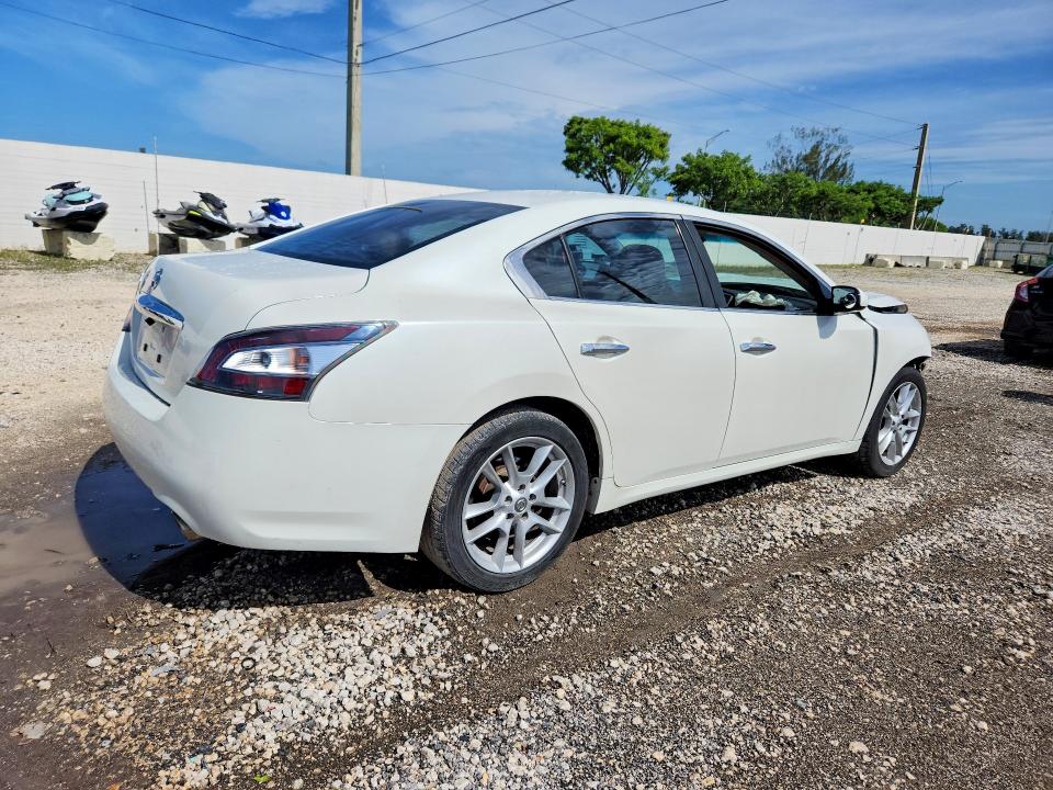 55616726 :رقم المزاد ، 1N4AA5AP0DC833303 vin ، 2013 Nissan Maxima مزاد بيع