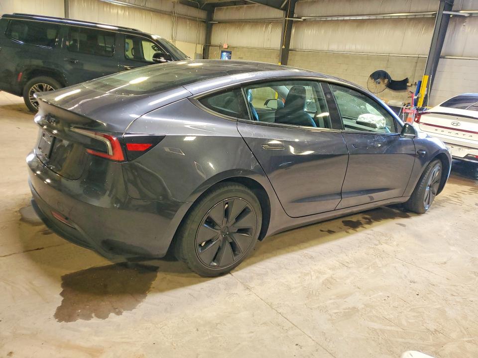 58620826 :رقم المزاد ، 5YJ3E1EAXSF879842 vin ، 2025 Tesla Model 3 مزاد بيع