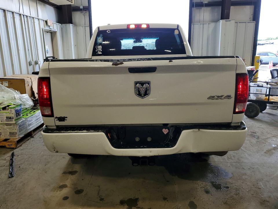 56495376 :رقم المزاد ، 1C6RR7KT1LS155928 vin ، 2020 Ram 1500 Classic مزاد بيع