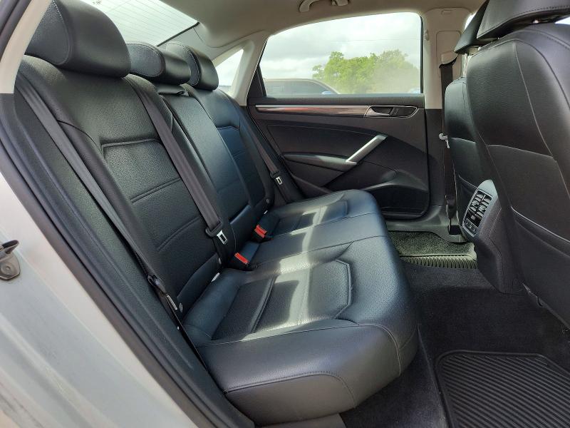 55966236 :رقم المزاد ، 1VWGT7A38HC036811 vin ، 2017 Volkswagen Passat مزاد بيع