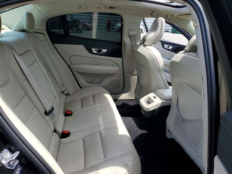 58021636 :رقم المزاد ، 7JRA22TKXLG072053 vin ، 2020 Volvo S60 مزاد بيع