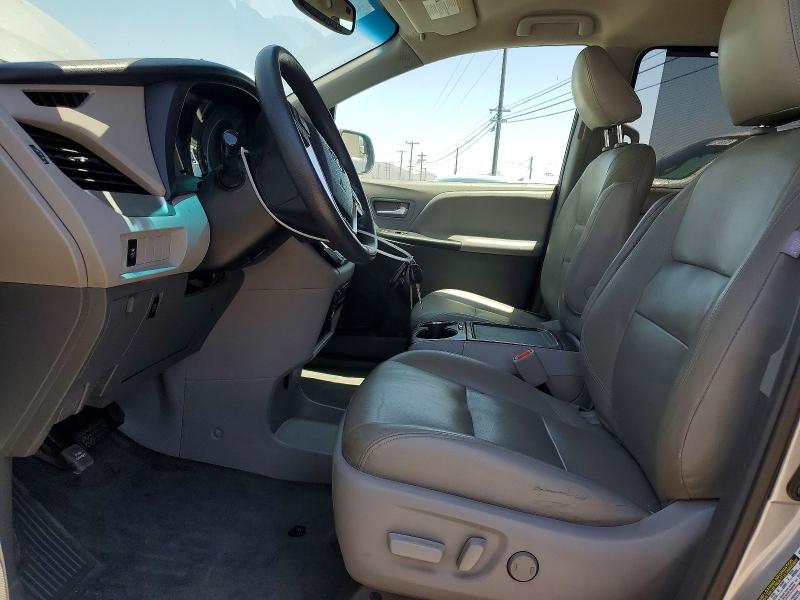 57507696 :رقم المزاد ، 5TDKK3DC9FS552336 vin ، 2015 Toyota Sienna مزاد بيع