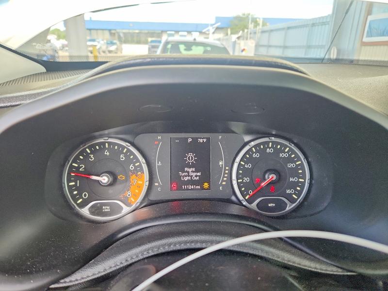 Продажа на аукционе авто 2015 Jeep Renegade, vin: ZACCJBBT5FPB85209, номер лота: 58276666