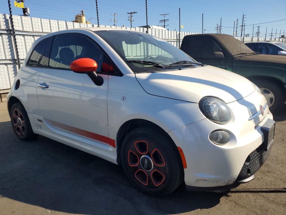 57730036 :رقم المزاد ، 3C3CFFGE2GT165257 vin ، 2016 Fiat 500 مزاد بيع