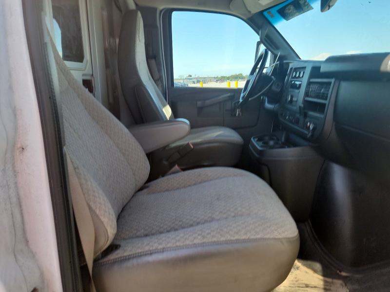 57824386 :رقم المزاد ، 1GD07RF78N1176814 vin ، 2022 Gmc Savana مزاد بيع
