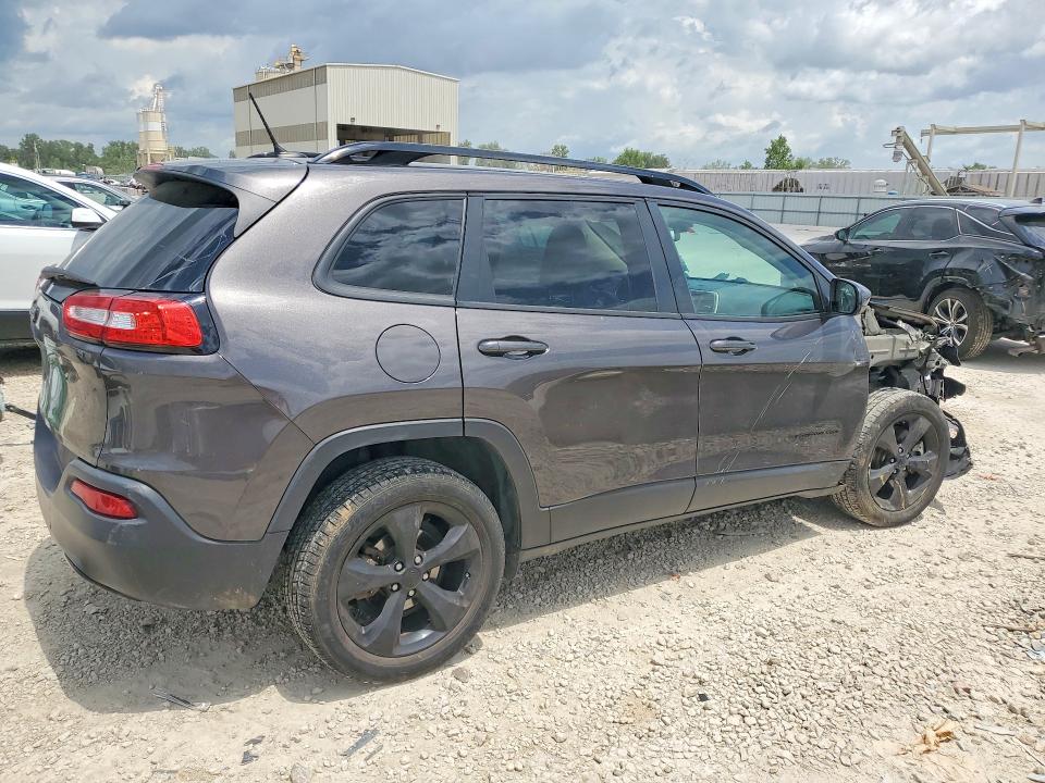 56811956 :رقم المزاد ، 1C4PJLCB6JD554096 vin ، 2018 Jeep Cherokee مزاد بيع