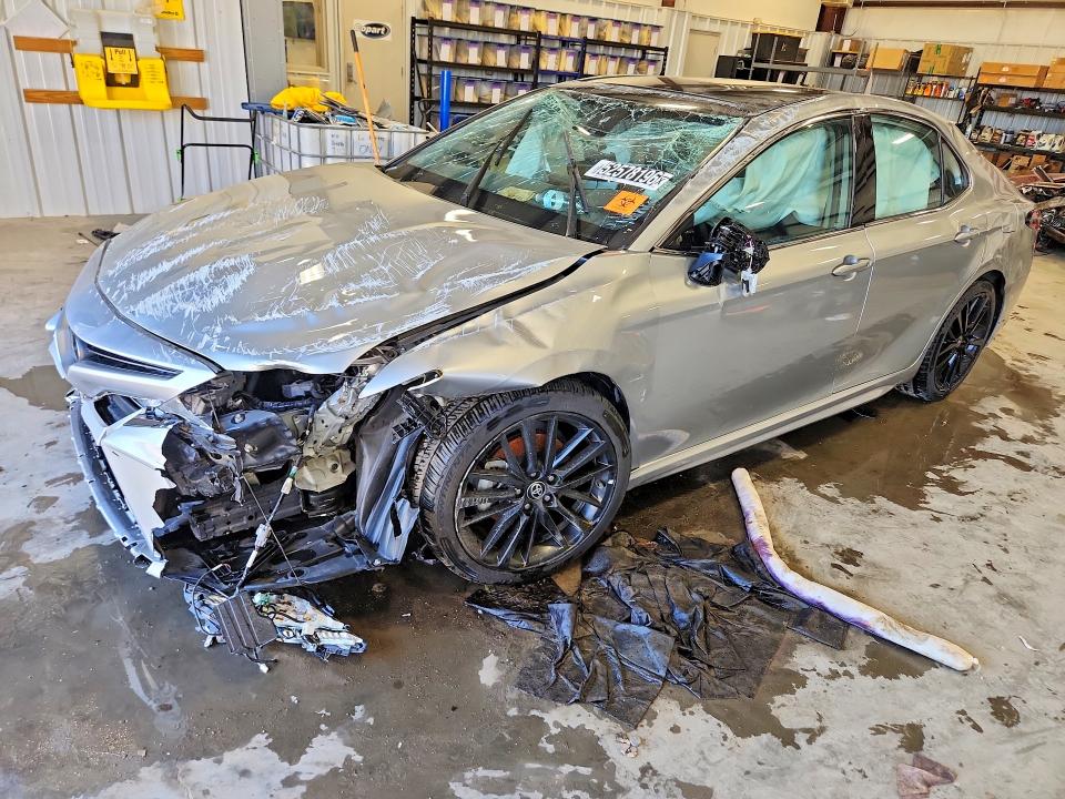 52578196 :رقم المزاد ، 4T1K61BK5RU126027 vin ، 2024 Toyota Camry مزاد بيع