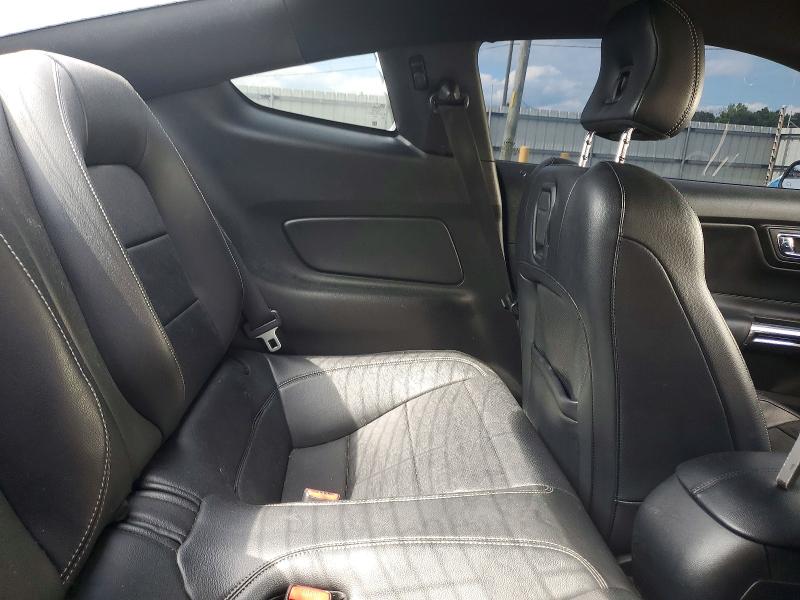 58393706 :رقم المزاد ، 1FA6P8TH9F5400551 vin ، 2015 Ford Mustang مزاد بيع