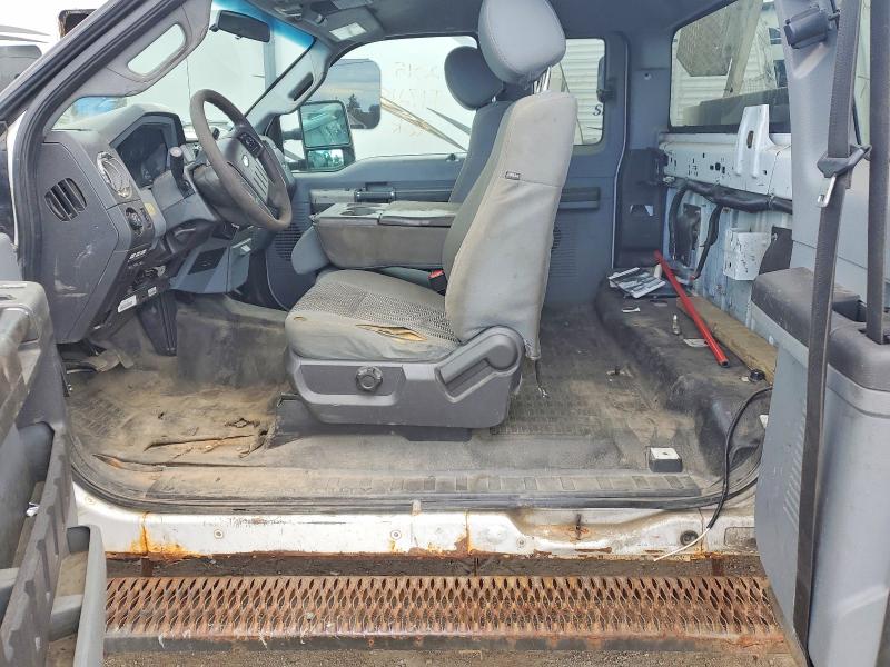 56681566 :رقم المزاد ، 1FDUF5HT6HEF02307 vin ، 2017 Ford F550 مزاد بيع