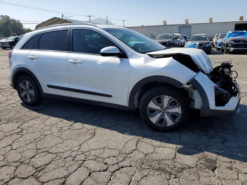 2021 Kia Niro მანქანა იყიდება აუქციონზე, vin: KNDCB3LC1M5471520, აუქციონის ნომერი: 56175856
