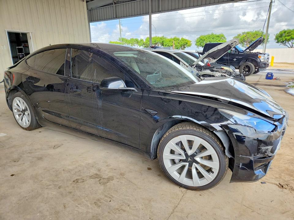 58781136 :رقم المزاد ، 5YJ3E1EB6NF264458 vin ، 2022 Tesla Model 3 مزاد بيع