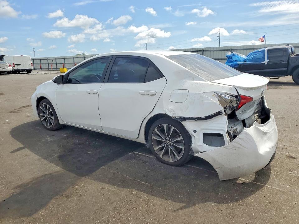 55444366 :رقم المزاد ، 5YFBURHE5JP848173 vin ، 2018 Toyota Corolla مزاد بيع