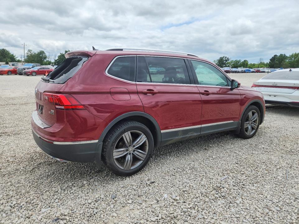 56350856 :رقم المزاد ، 3VV4B7AX8JM131211 vin ، 2018 Volkswagen Tiguan مزاد بيع