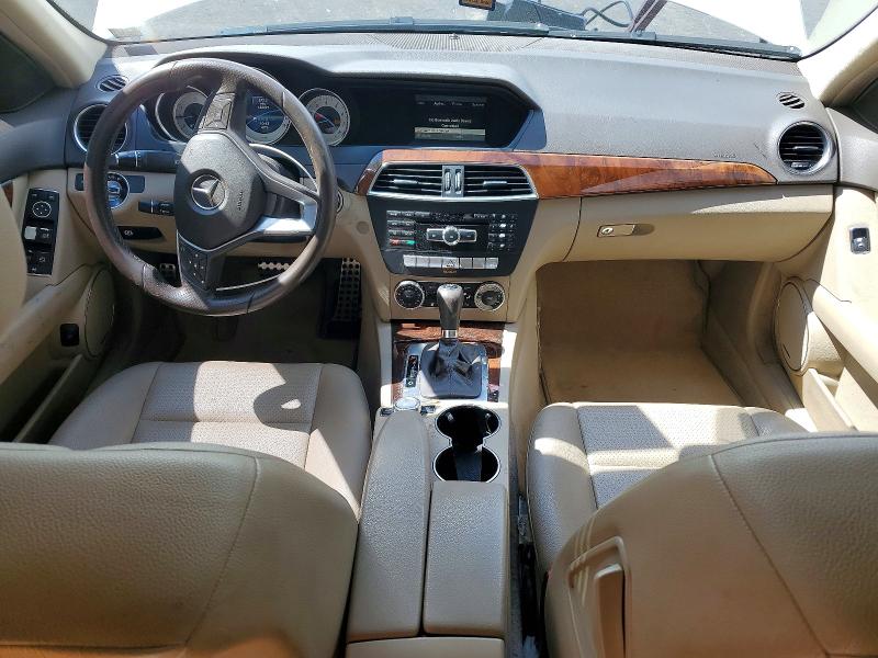 2013 Mercedes-benz C მანქანა იყიდება აუქციონზე, vin: WDDGF4HB9DR249172, აუქციონის ნომერი: 56810826