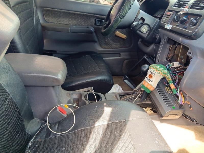 2000 Nissan Frontier მანქანა იყიდება აუქციონზე, vin: 1N6ED26Y6YC429573, აუქციონის ნომერი: 58830366