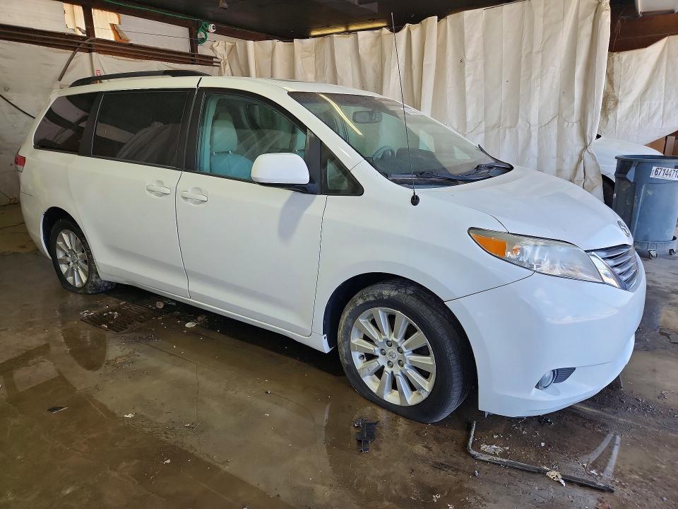 Продажа на аукционе авто 2012 Toyota Sienna, vin: 5TDDK3DCXCS040055, номер лота: 56290536