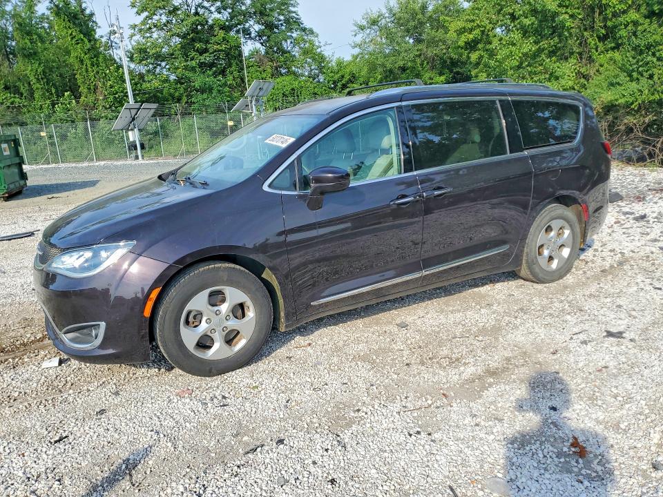 58370146 :رقم المزاد ، 2C4RC1EG6HR689201 vin ، 2017 Chrysler Pacifica مزاد بيع