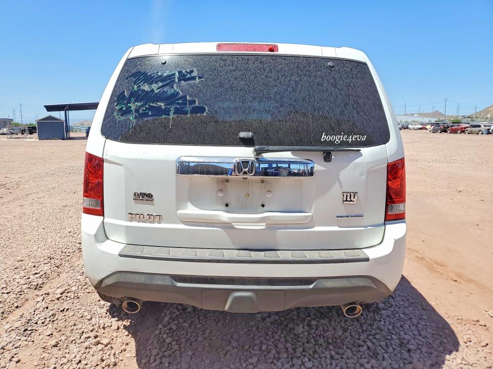 59273386 :رقم المزاد ، 5FNYF3H32FB006801 vin ، 2015 Honda Pilot مزاد بيع