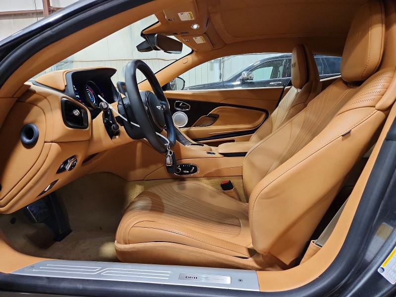 2017 Aston Martin Db11 მანქანა იყიდება აუქციონზე, vin: SCFRMFAV2HGL02578, აუქციონის ნომერი: 57853766