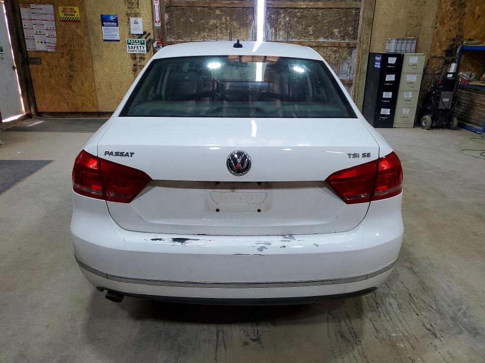 2015 Volkswagen Passat მანქანა იყიდება აუქციონზე, vin: 1VWBS7A35FC042124, აუქციონის ნომერი: 57398976