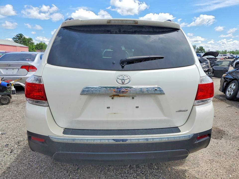 Продажа на аукционе авто 2013 Toyota Highlander, vin: 5TDBK3EHXDS186099, номер лота: 57295766