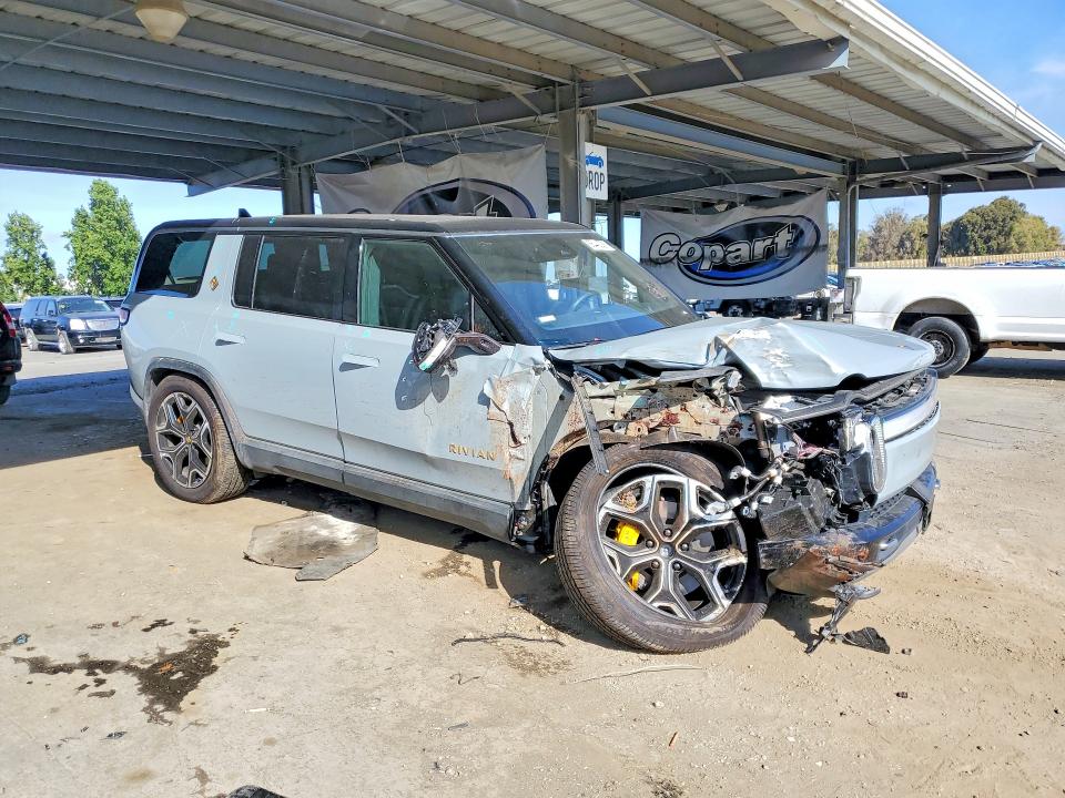 Продаж на аукціоні авто 2023 Rivian R1s, vin: 7PDSGABA2PN004010, номер лоту: 56442036