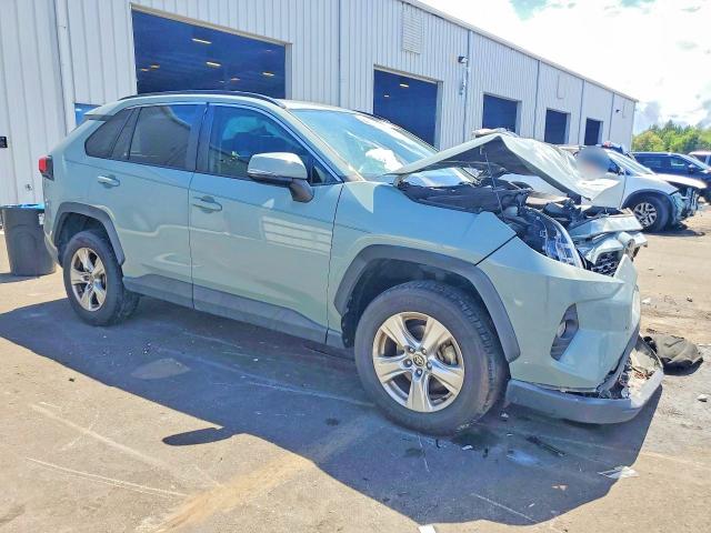 Auction sale of the 2021 Toyota Rav4, vin: 2T3W1RFV0MW136984, lot number: 56695006