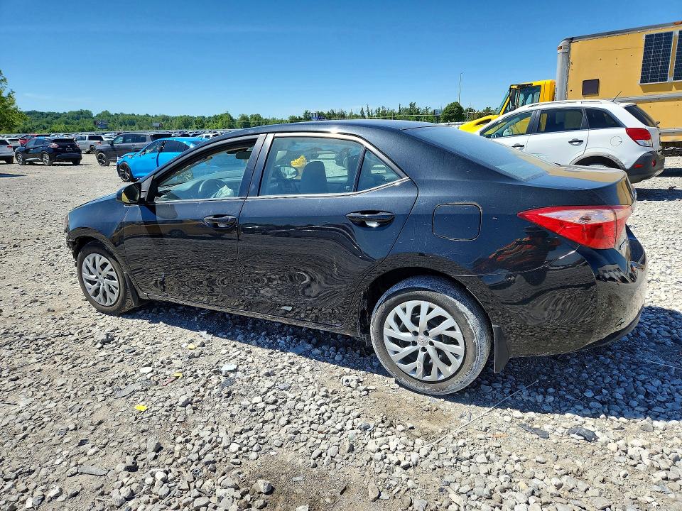 Продажа на аукционе авто 2018 Toyota Corolla, vin: 2T1BURHE7JC979511, номер лота: 55181346