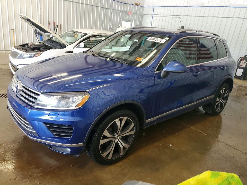 Продажа на аукционе авто 2017 Volkswagen Touareg, vin: WVGRF7BP9HD004105, номер лота: 58840796