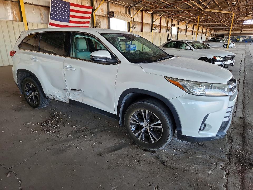 Auction sale of the 2019 Toyota Highlander, vin: 5TDZZRFH4KS370172, lot number: 59126496