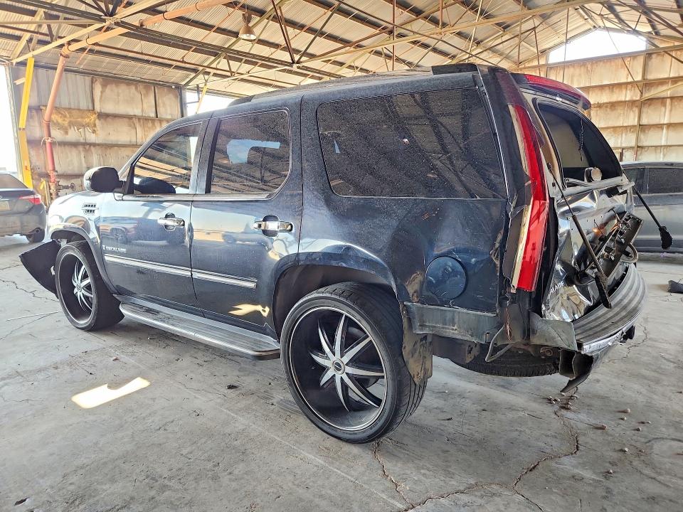 2007 Cadillac Escalade მანქანა იყიდება აუქციონზე, vin: 1GYEC63837R272897, აუქციონის ნომერი: 57869126