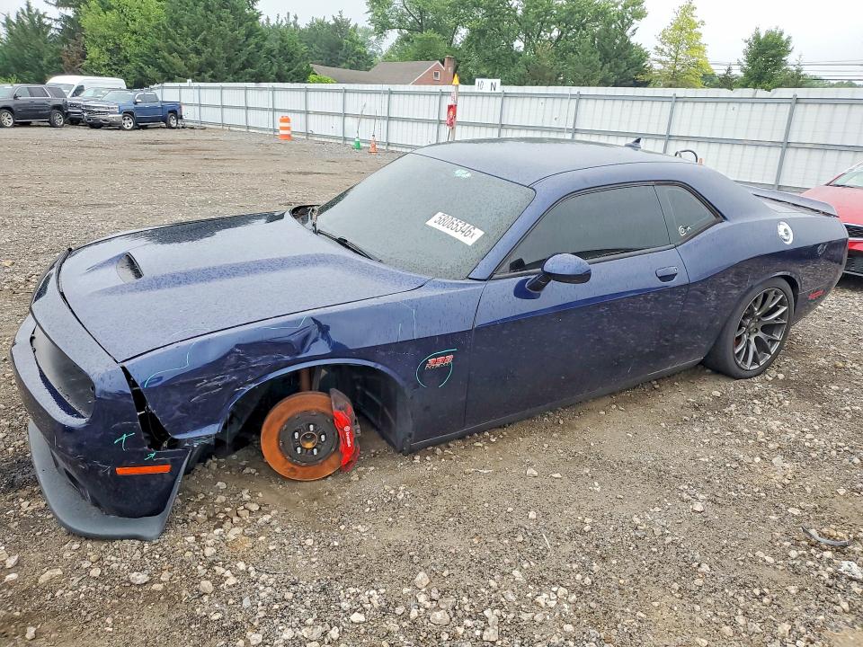 58065346 :رقم المزاد ، 2C3CDZDJ4FH797712 vin ، 2015 Dodge Challenger مزاد بيع