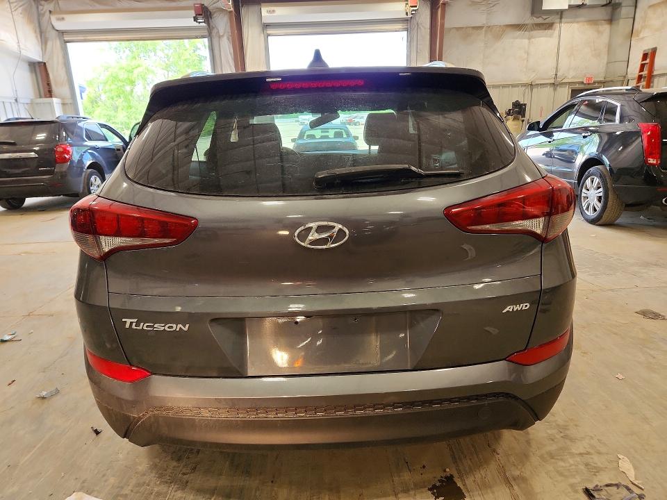 56130536 :رقم المزاد ، KM8J3CA49JU681828 vin ، 2018 Hyundai Tucson مزاد بيع