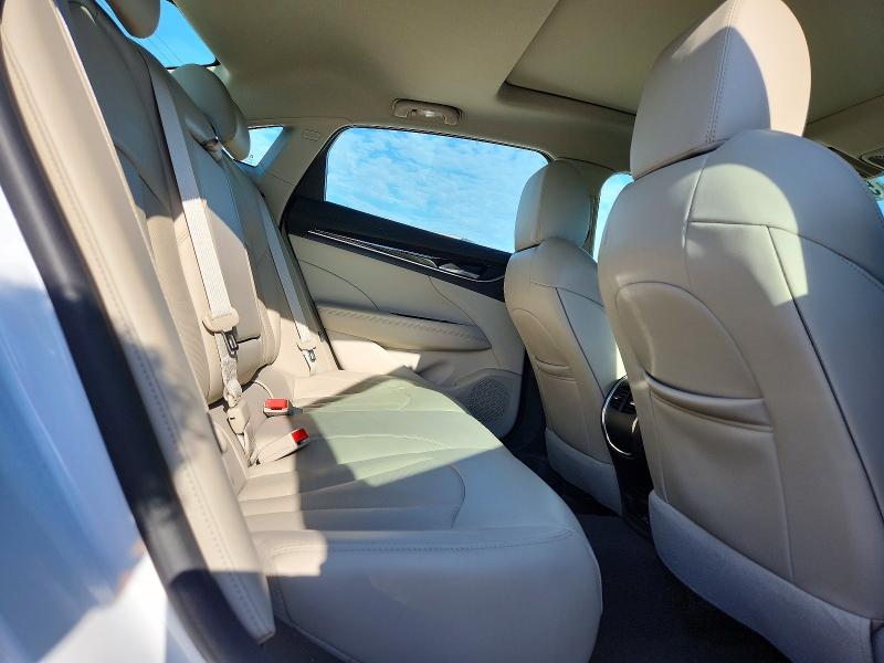 57898956 :رقم المزاد ، 1G4ZR5SS7HU162815 vin ، 2017 Buick Lacrosse مزاد بيع