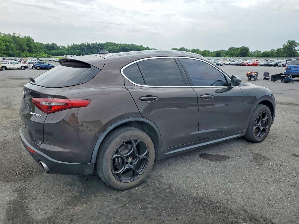 58647726 :رقم المزاد ، ZASPAKBN2K7C36294 vin ، 2019 Alfa Romeo Stelvio مزاد بيع