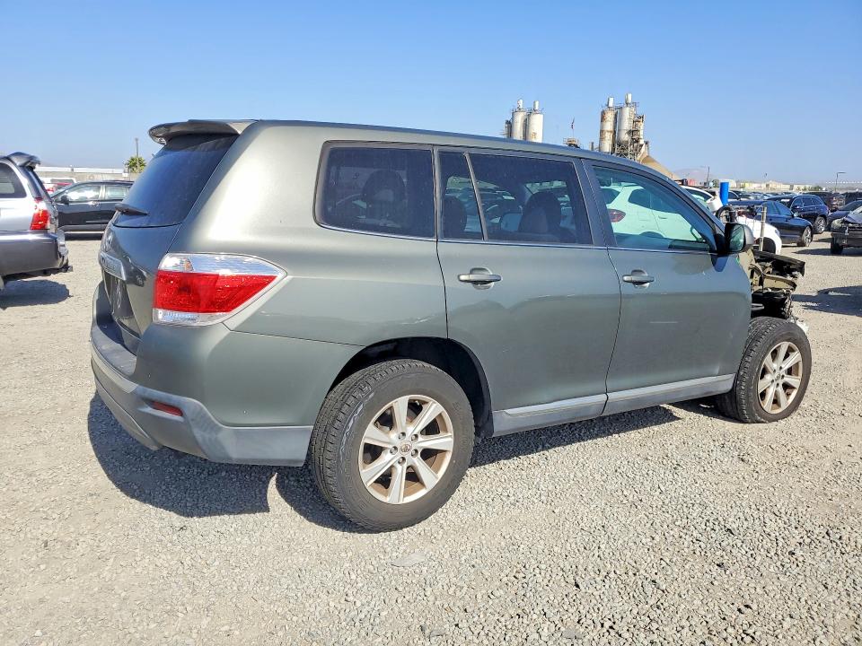 55544756 :رقم المزاد ، 5TDZK3EHXDS100157 vin ، 2013 Toyota Highlander مزاد بيع