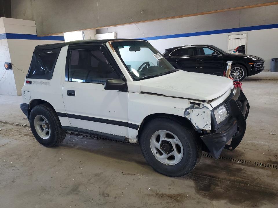 1995 Geo Tracker მანქანა იყიდება აუქციონზე, vin: 2CNBJ1860S6953771, აუქციონის ნომერი: 57833486