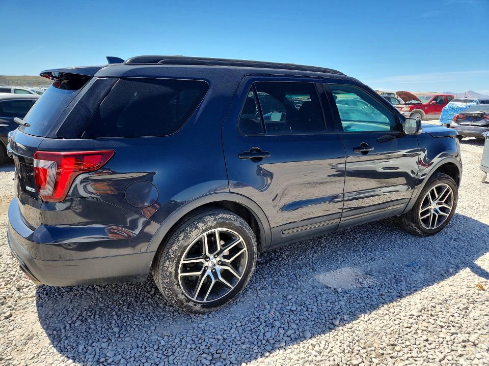 56493396 :رقم المزاد ، 1FM5K8GT6HGA43271 vin ، 2017 Ford Explorer مزاد بيع