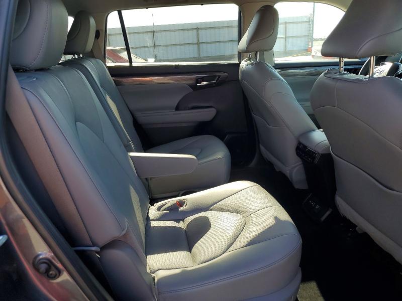 Aukcja sprzedaży 2024 Toyota Highlander Hybrid, vin: 5TDEBRCH2RS621949, numer aukcji: 57581926