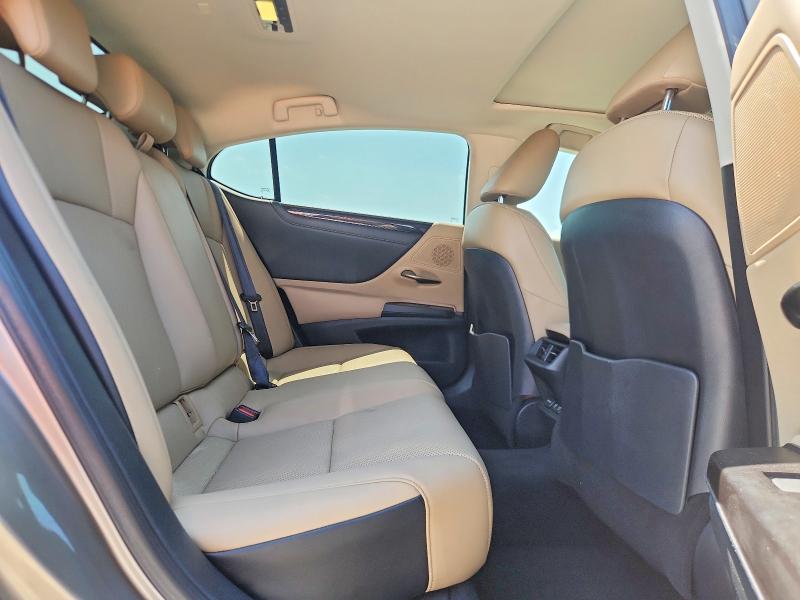 58562136 :رقم المزاد ، 58ABZ1B15KU019167 vin ، 2019 Lexus Es مزاد بيع