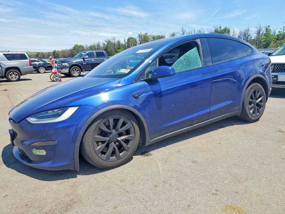 Auction sale of the 2022 Tesla Model X, vin: 7SAXCAE59NF361559, lot number: 57378166