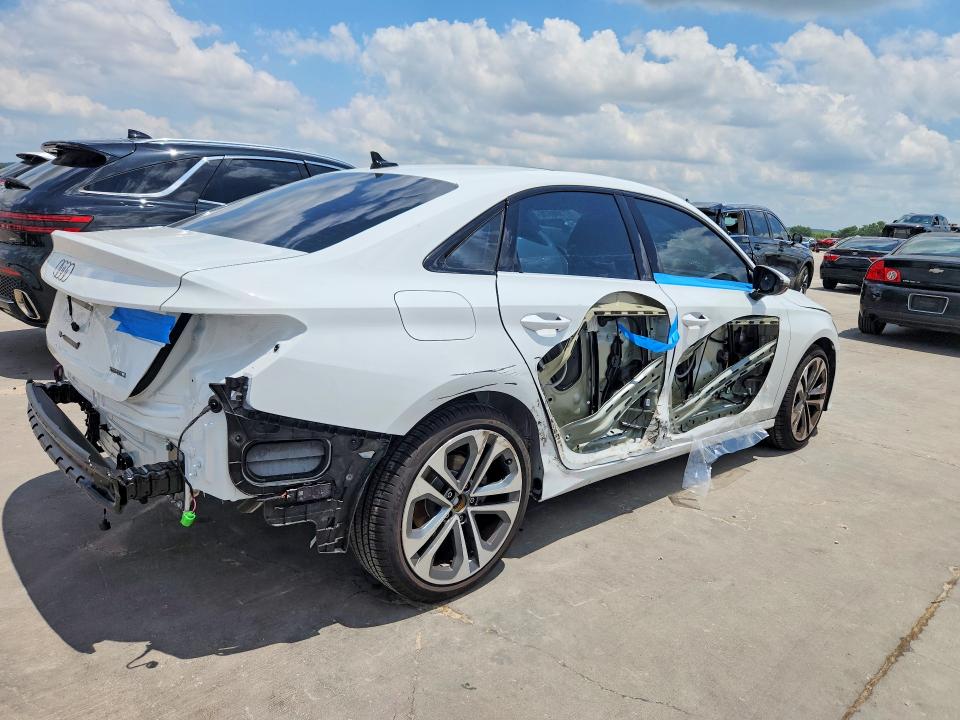 Продажа на аукционе авто 2026 Audi A3, vin: WAUHUDGY4TA044573, номер лота: 57398576