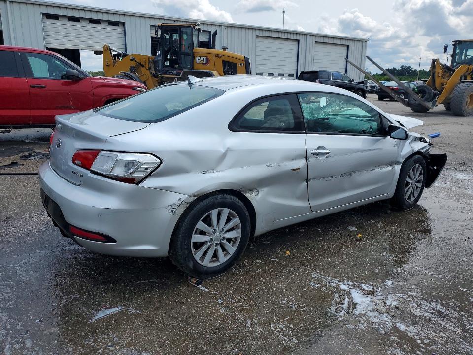 2014 Kia Forte მანქანა იყიდება აუქციონზე, vin: KNAFX6A86E5195378, აუქციონის ნომერი: 58556186