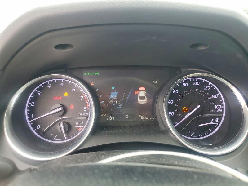 56768906 :رقم المزاد ، 4T1B11HK5JU122389 vin ، 2018 Toyota Camry مزاد بيع