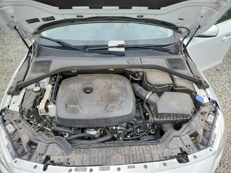 58130366 :رقم المزاد ، YV140MEK7F1258712 vin ، 2015 Volvo V60 مزاد بيع