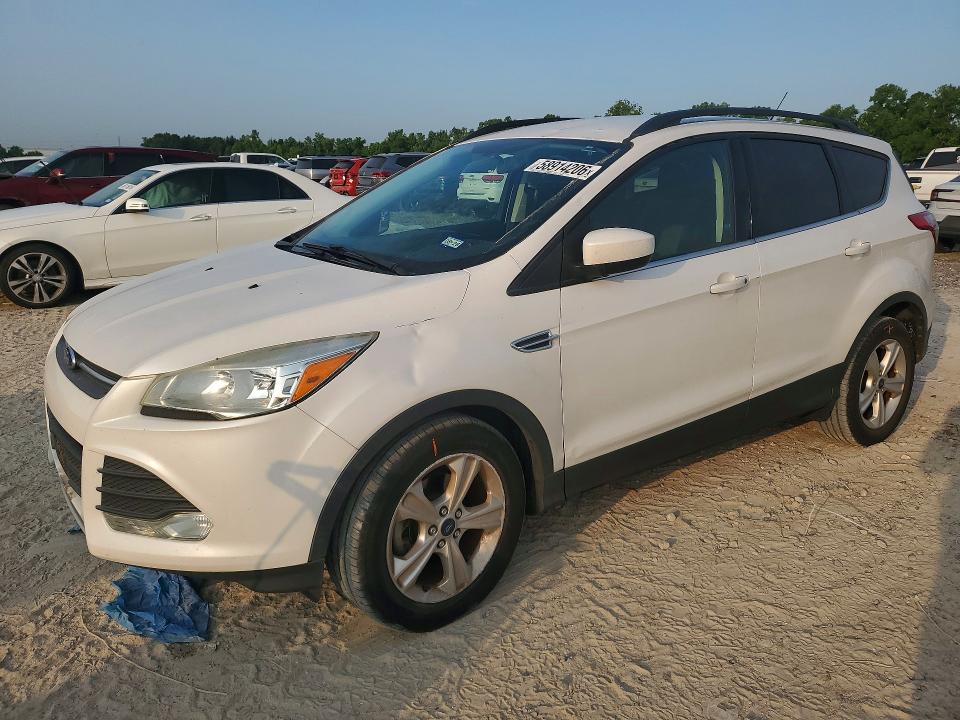 2016 Ford Escape მანქანა იყიდება აუქციონზე, vin: 1FMCU0GX2GUA09415, აუქციონის ნომერი: 58914206