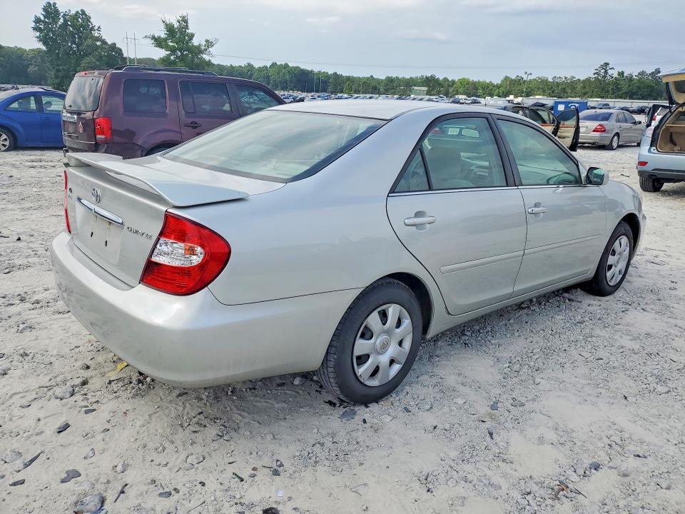 55130486 :رقم المزاد ، 4T1BE32K23U708673 vin ، 2003 Toyota Camry مزاد بيع