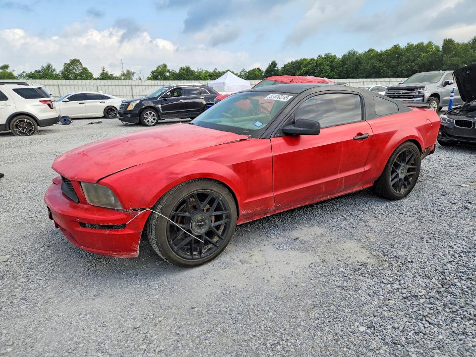 57930336 :رقم المزاد ، 1ZVFT80N255237382 vin ، 2005 Ford Mustang مزاد بيع