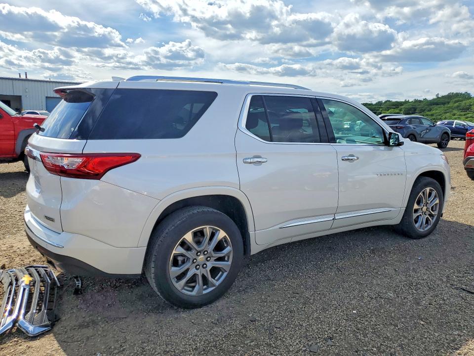 Продаж на аукціоні авто 2018 Chevrolet Traverse, vin: 1GNERKKW0JJ177658, номер лоту: 57507246